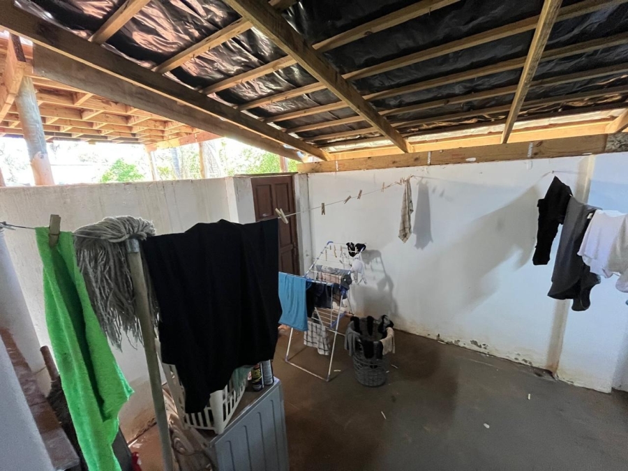 To Let 4 Bedroom Property for Rent in Ocean View KwaZulu-Natal