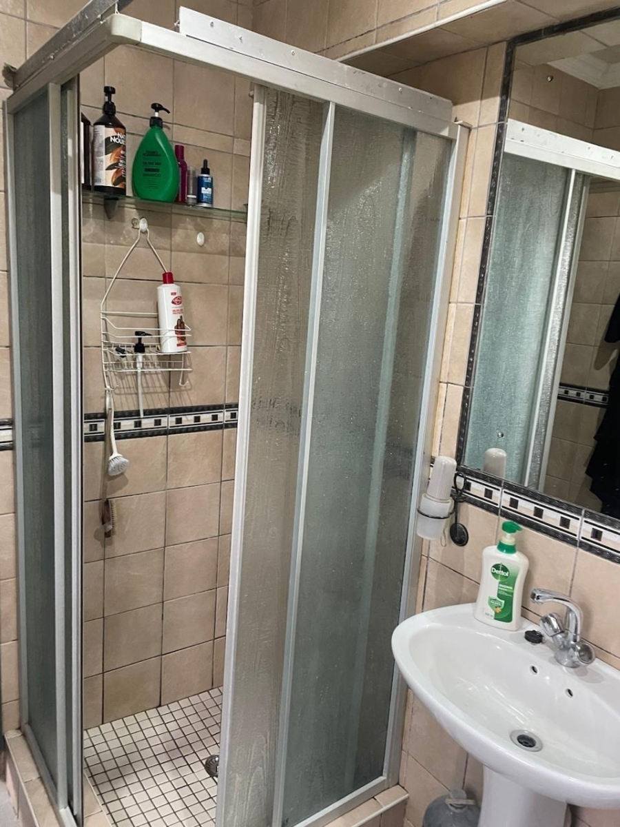 To Let 4 Bedroom Property for Rent in Ocean View KwaZulu-Natal