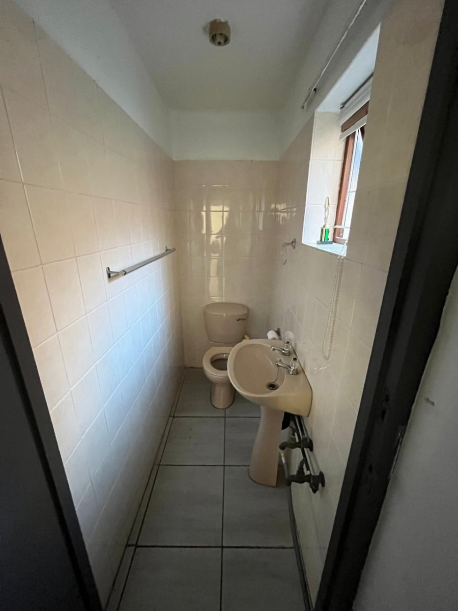 To Let 4 Bedroom Property for Rent in Ocean View KwaZulu-Natal