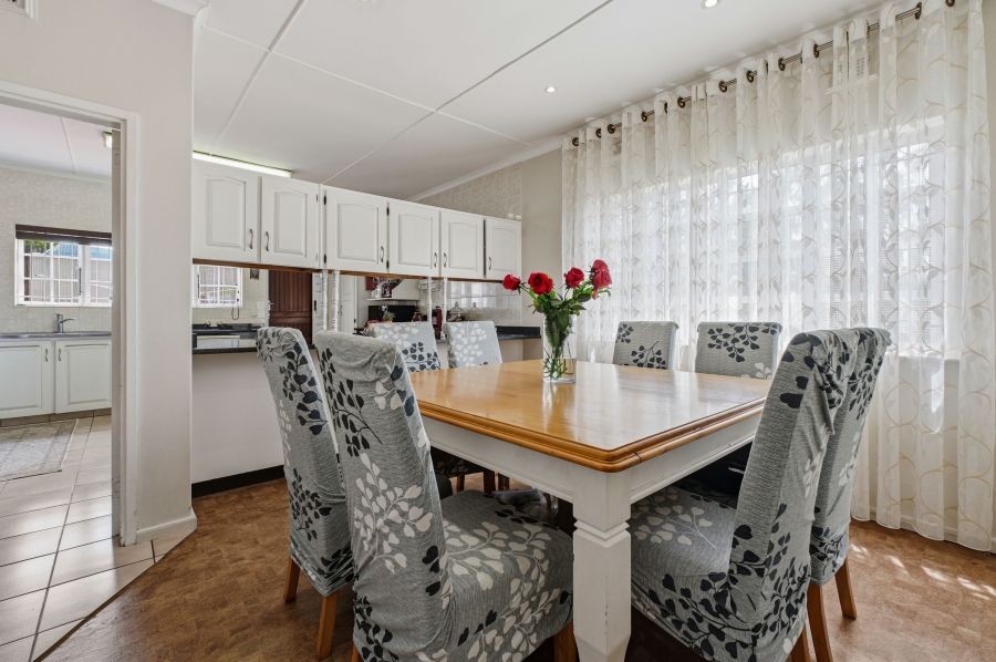 4 Bedroom Property for Sale in Gillitts KwaZulu-Natal