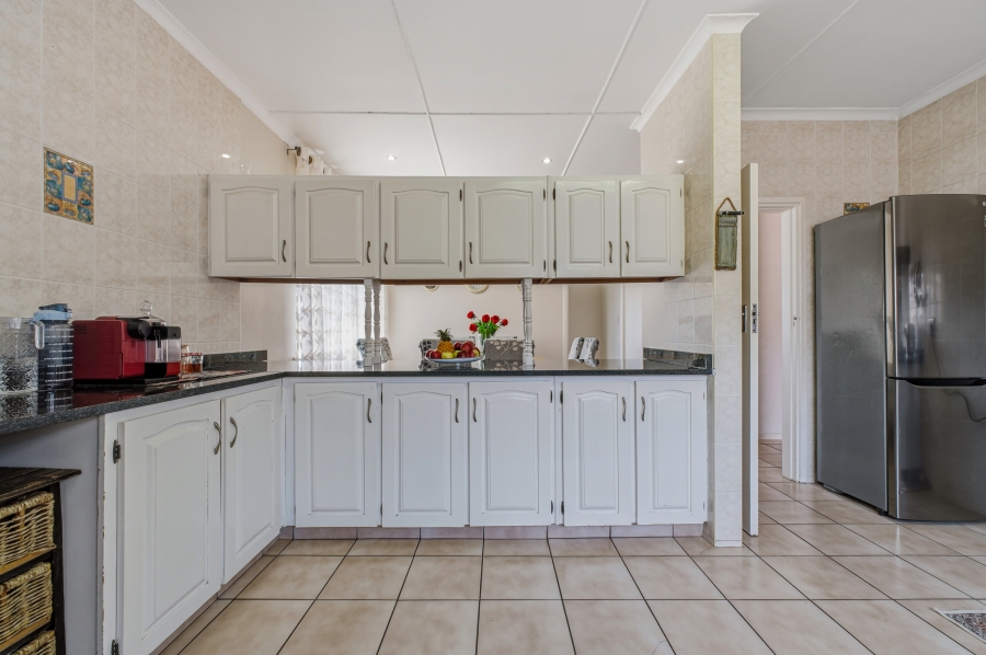 4 Bedroom Property for Sale in Gillitts KwaZulu-Natal
