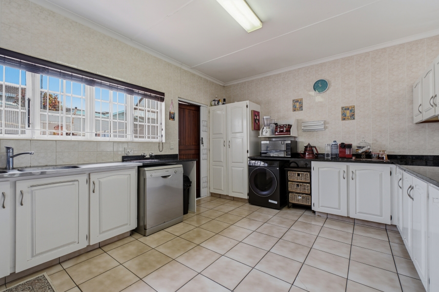 4 Bedroom Property for Sale in Gillitts KwaZulu-Natal