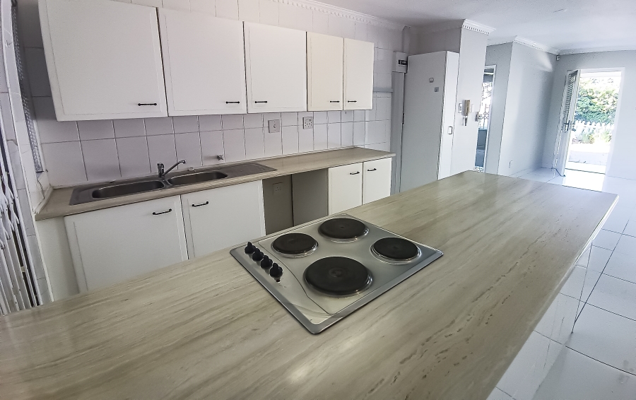 To Let 2 Bedroom Property for Rent in Umhlanga KwaZulu-Natal