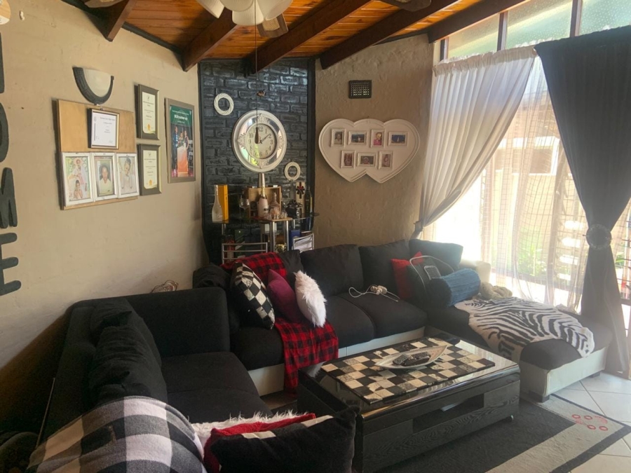 To Let 2 Bedroom Property for Rent in Pinetown KwaZulu-Natal