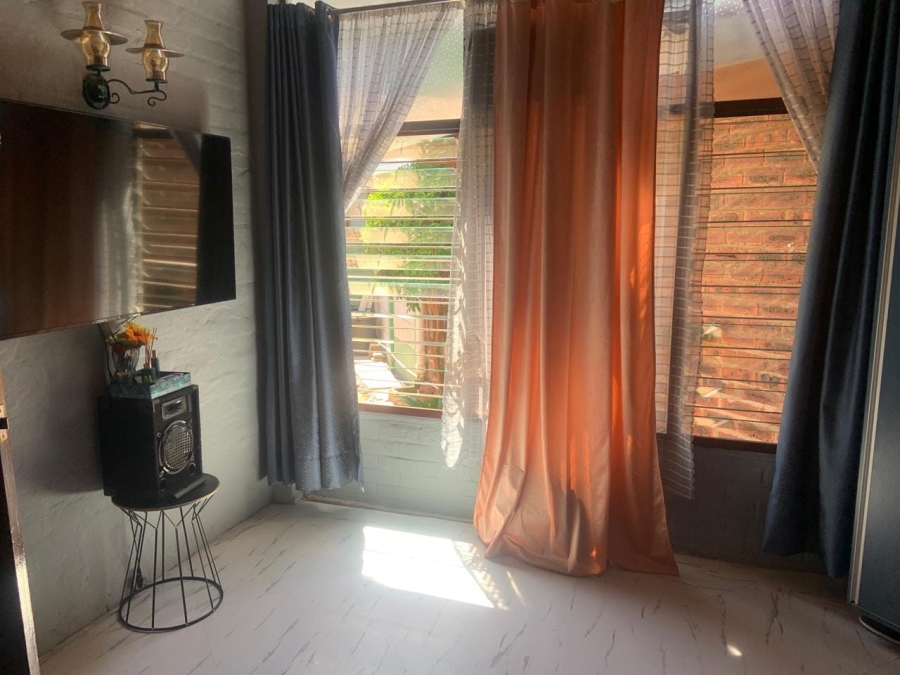 To Let 2 Bedroom Property for Rent in Pinetown KwaZulu-Natal