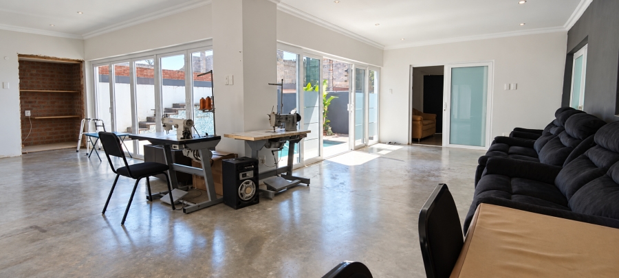 To Let Commercial Property for Rent in Amanzimtoti KwaZulu-Natal
