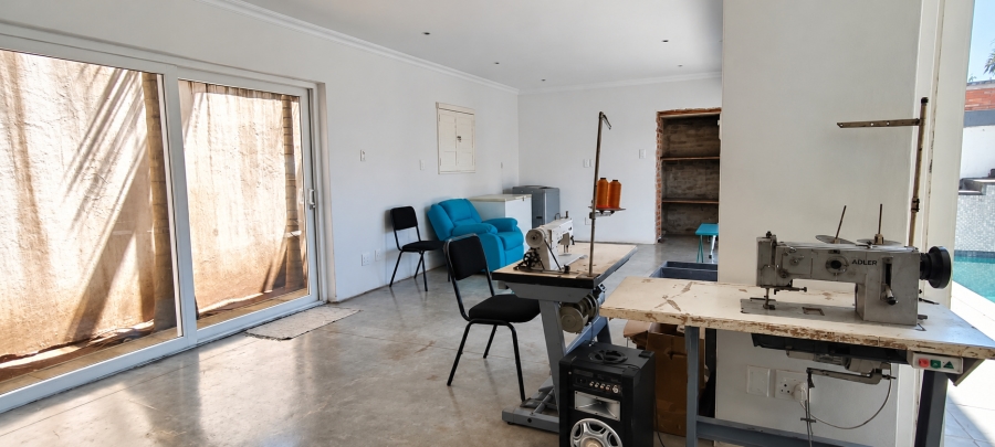 To Let Commercial Property for Rent in Amanzimtoti KwaZulu-Natal