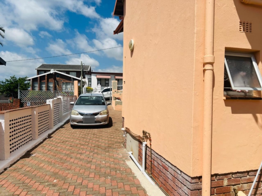 To Let 2 Bedroom Property for Rent in Bayview KwaZulu-Natal