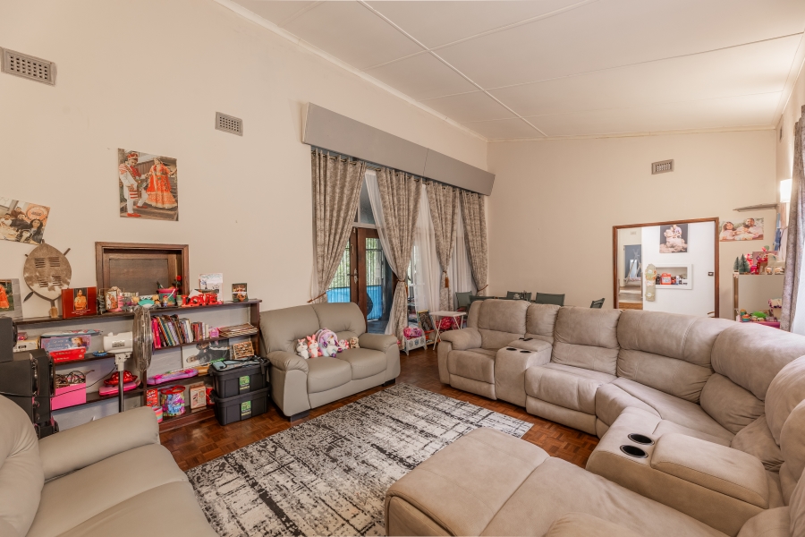 4 Bedroom Property for Sale in Amanzimtoti KwaZulu-Natal