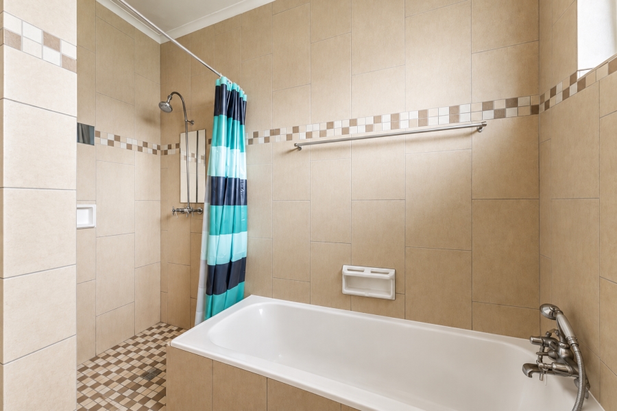 4 Bedroom Property for Sale in Amanzimtoti KwaZulu-Natal