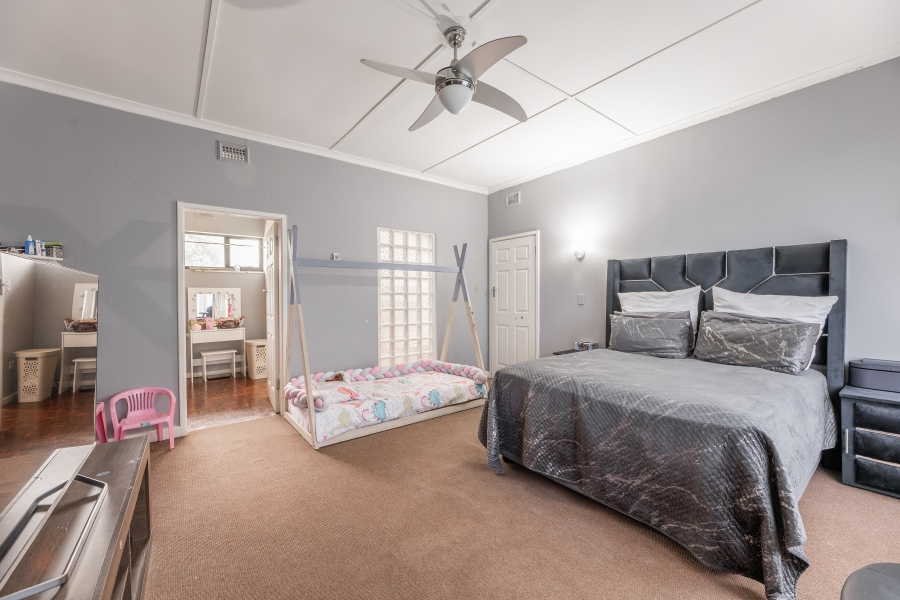 4 Bedroom Property for Sale in Amanzimtoti KwaZulu-Natal
