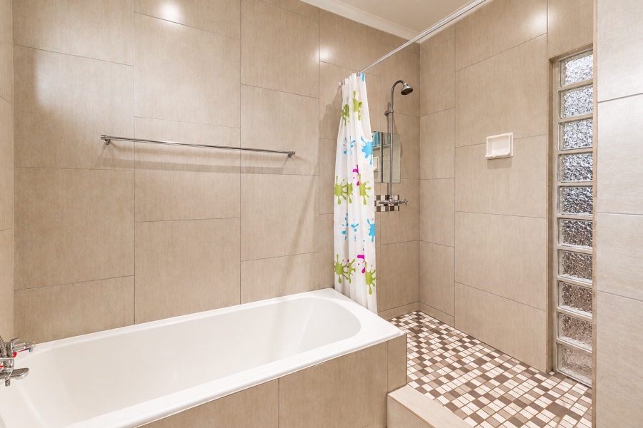 4 Bedroom Property for Sale in Amanzimtoti KwaZulu-Natal