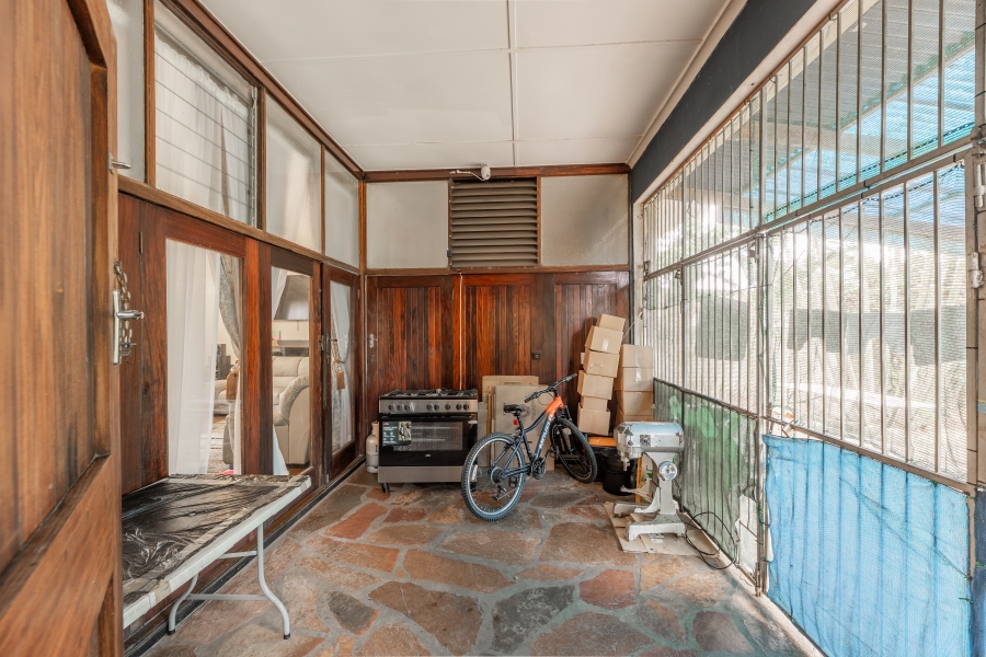 4 Bedroom Property for Sale in Amanzimtoti KwaZulu-Natal