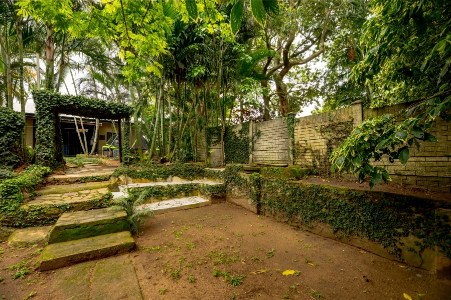 4 Bedroom Property for Sale in Amanzimtoti KwaZulu-Natal