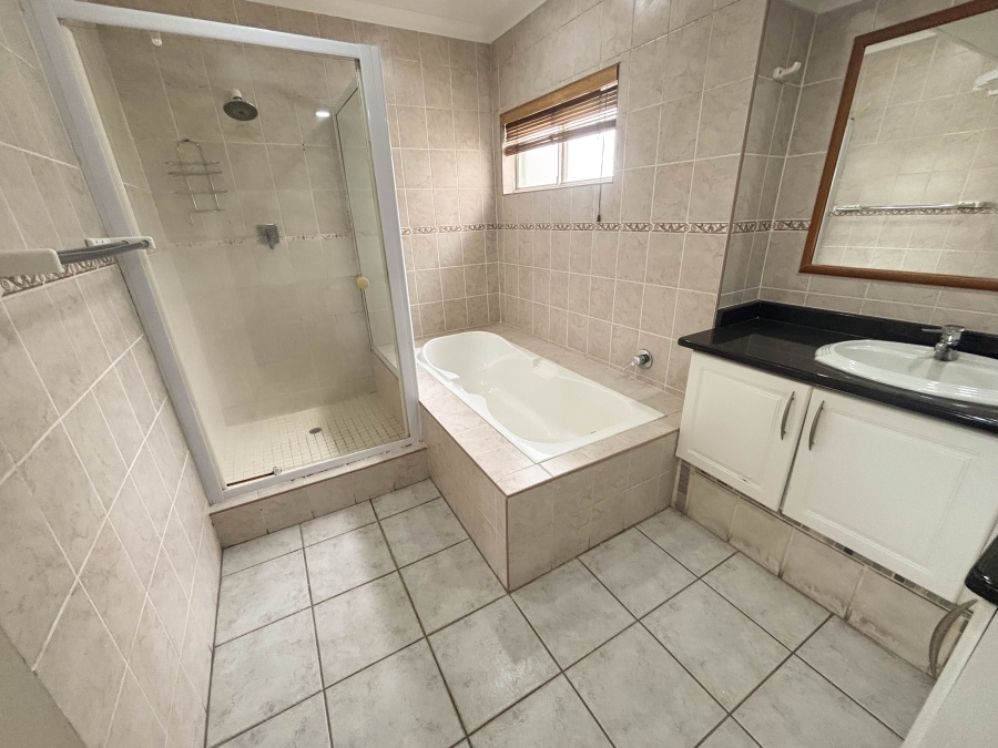 4 Bedroom Property for Sale in Umhlanga KwaZulu-Natal