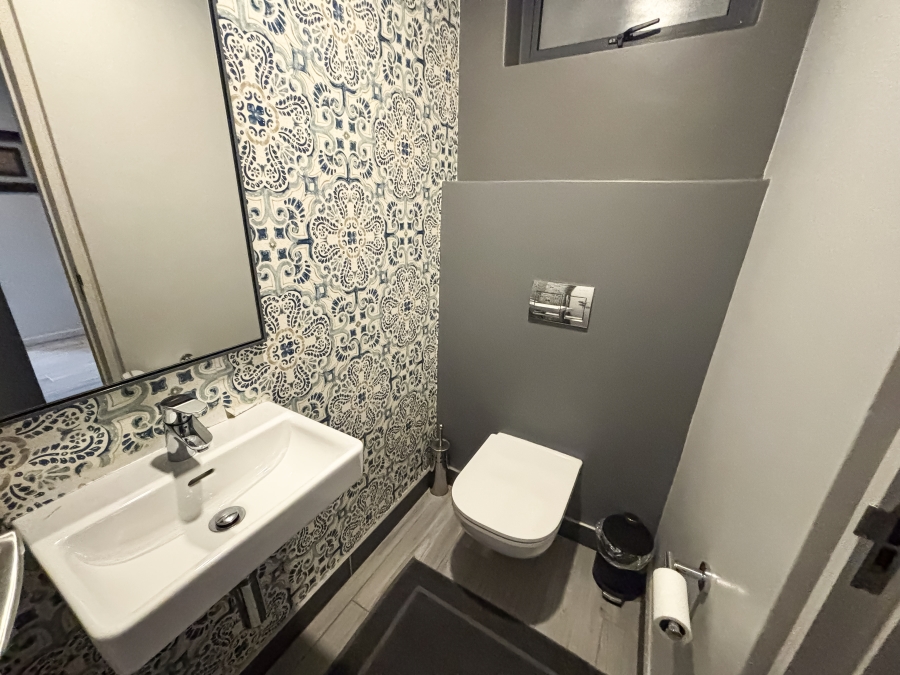 To Let 2 Bedroom Property for Rent in Umhlanga Ridge KwaZulu-Natal