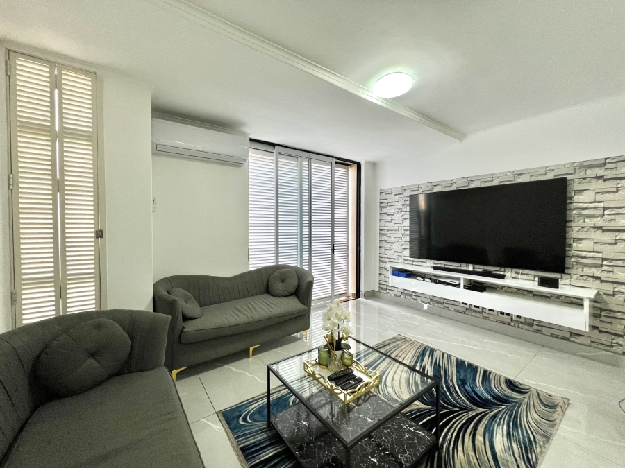 To Let 2 Bedroom Property for Rent in Umhlanga Ridge KwaZulu-Natal