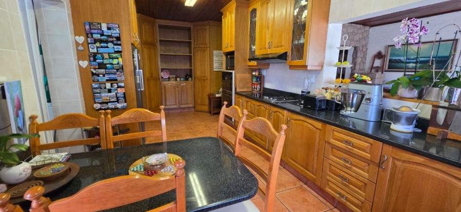 To Let 4 Bedroom Property for Rent in Waterfall KwaZulu-Natal