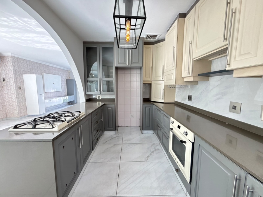 3 Bedroom Property for Sale in Essenwood KwaZulu-Natal