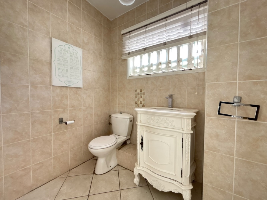 3 Bedroom Property for Sale in Essenwood KwaZulu-Natal