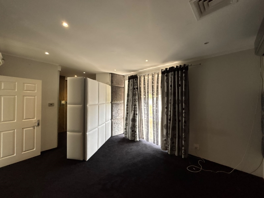 3 Bedroom Property for Sale in Essenwood KwaZulu-Natal