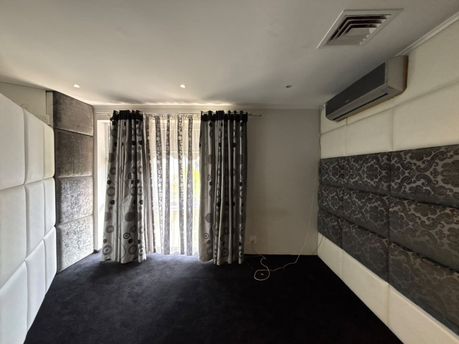 3 Bedroom Property for Sale in Essenwood KwaZulu-Natal