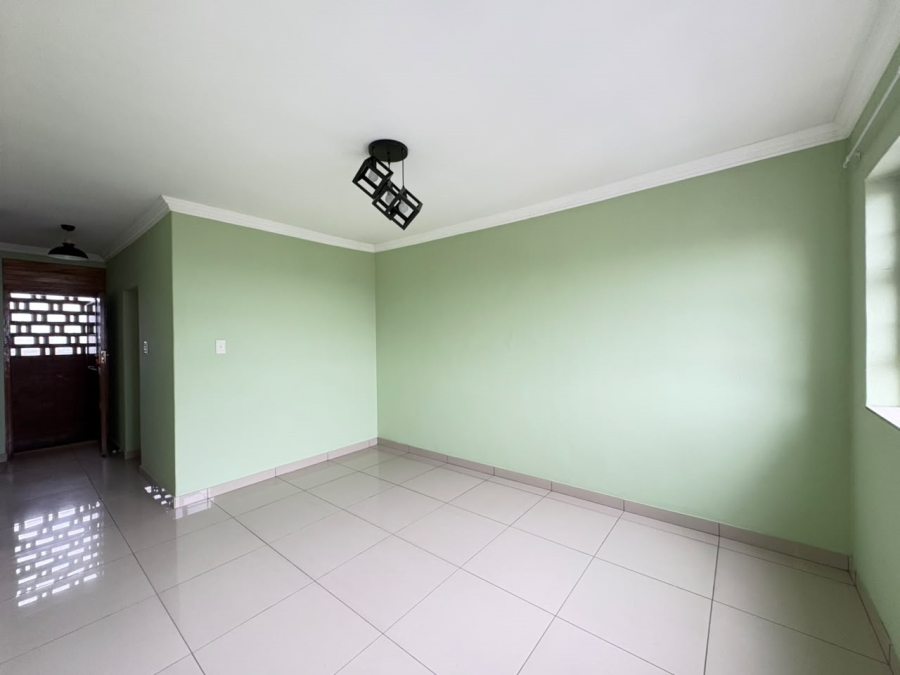 2 Bedroom Property for Sale in Overport KwaZulu-Natal