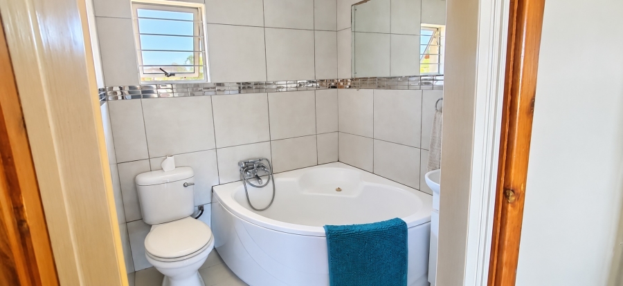 3 Bedroom Property for Sale in Ocean View KwaZulu-Natal