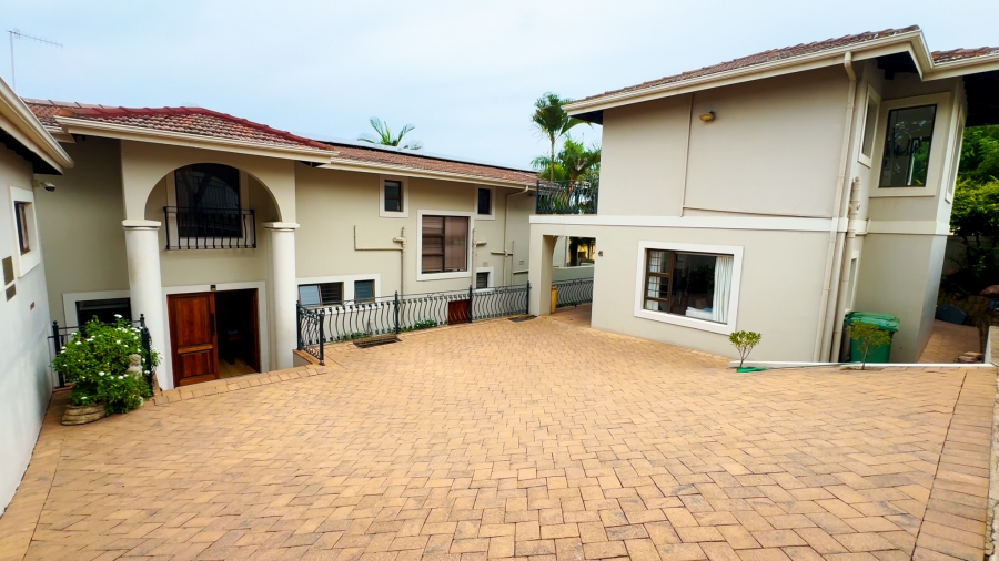 8 Bedroom Property for Sale in Umhlanga KwaZulu-Natal