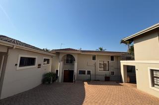 8 Bedroom Property for Sale in Umhlanga KwaZulu-Natal