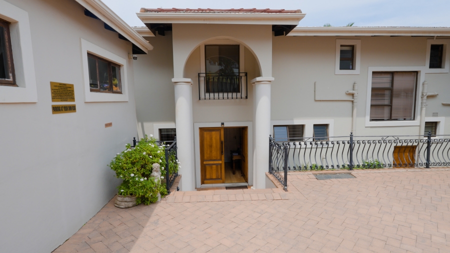 8 Bedroom Property for Sale in Umhlanga KwaZulu-Natal