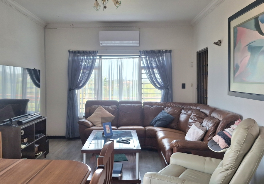 3 Bedroom Property for Sale in Amanzimtoti KwaZulu-Natal