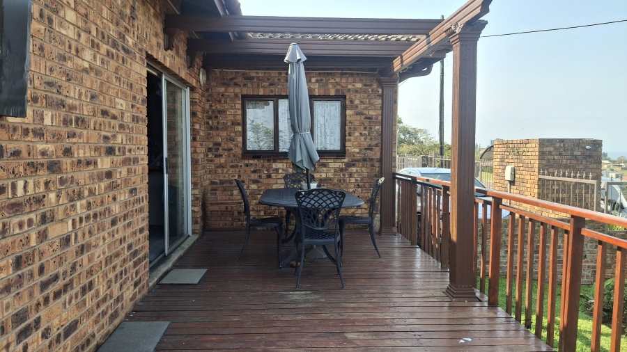 3 Bedroom Property for Sale in Amanzimtoti KwaZulu-Natal