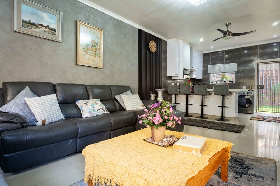 3 Bedroom Property for Sale in Amanzimtoti KwaZulu-Natal