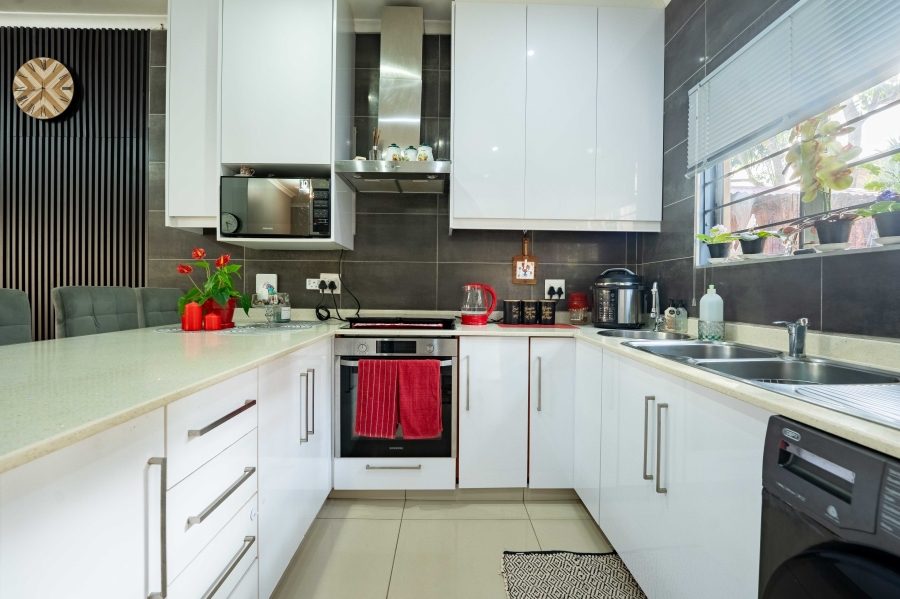 3 Bedroom Property for Sale in Amanzimtoti KwaZulu-Natal