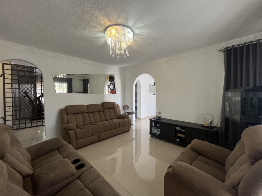5 Bedroom Property for Sale in Clayfield KwaZulu-Natal