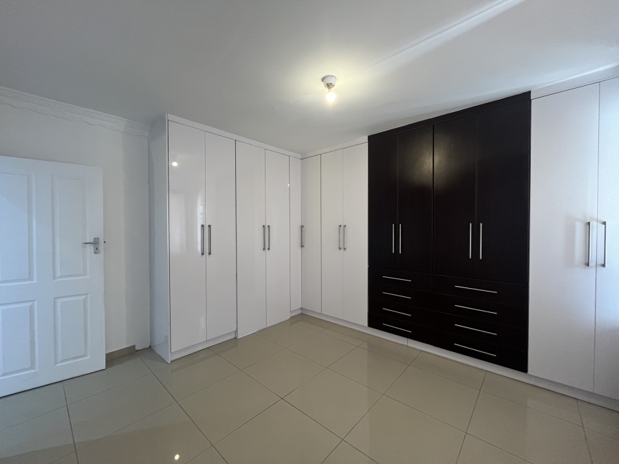 5 Bedroom Property for Sale in Clayfield KwaZulu-Natal