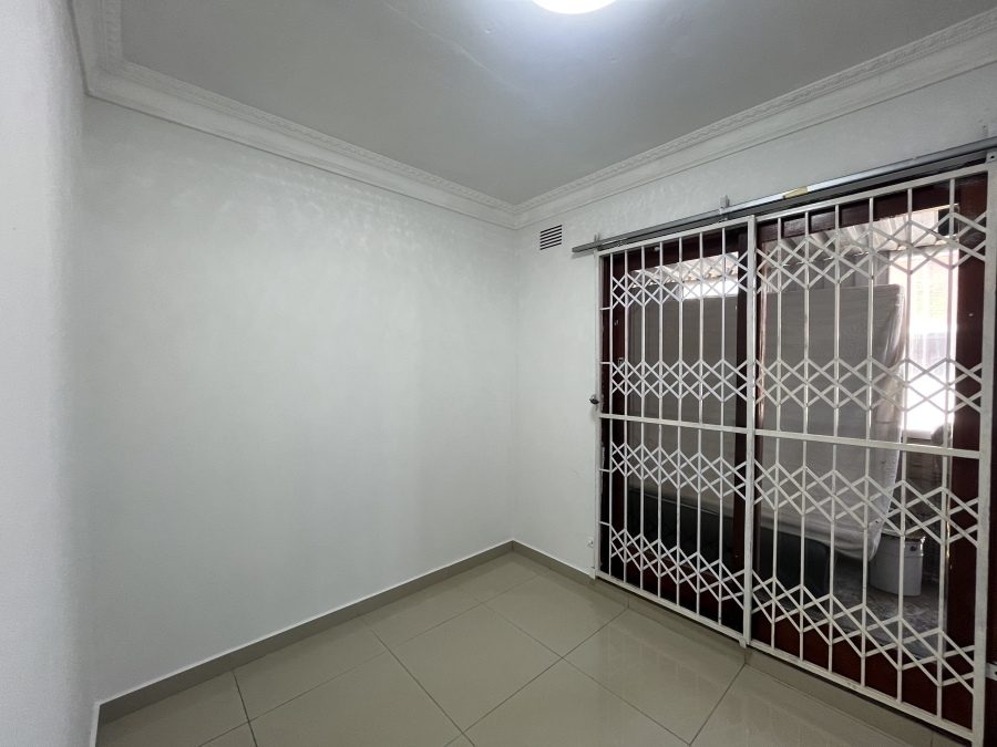 5 Bedroom Property for Sale in Clayfield KwaZulu-Natal