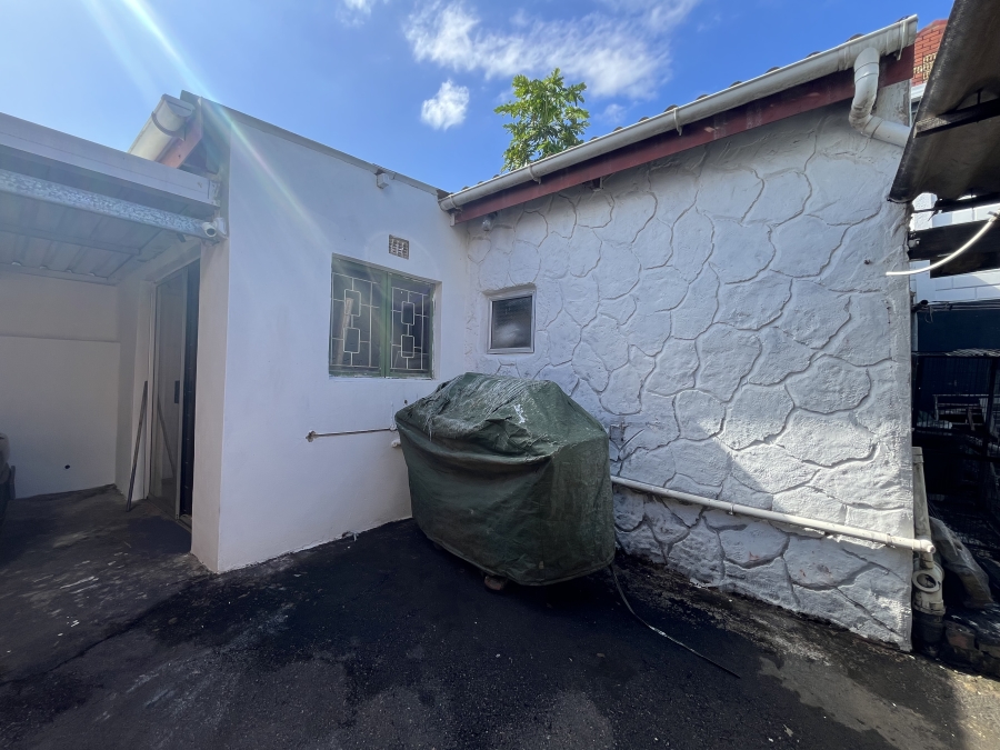 5 Bedroom Property for Sale in Clayfield KwaZulu-Natal