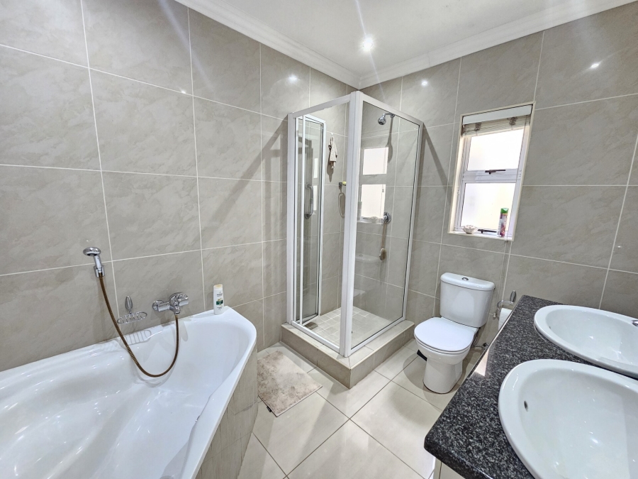 2 Bedroom Property for Sale in La Lucia KwaZulu-Natal