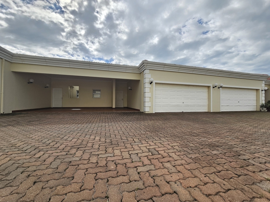 2 Bedroom Property for Sale in La Lucia KwaZulu-Natal