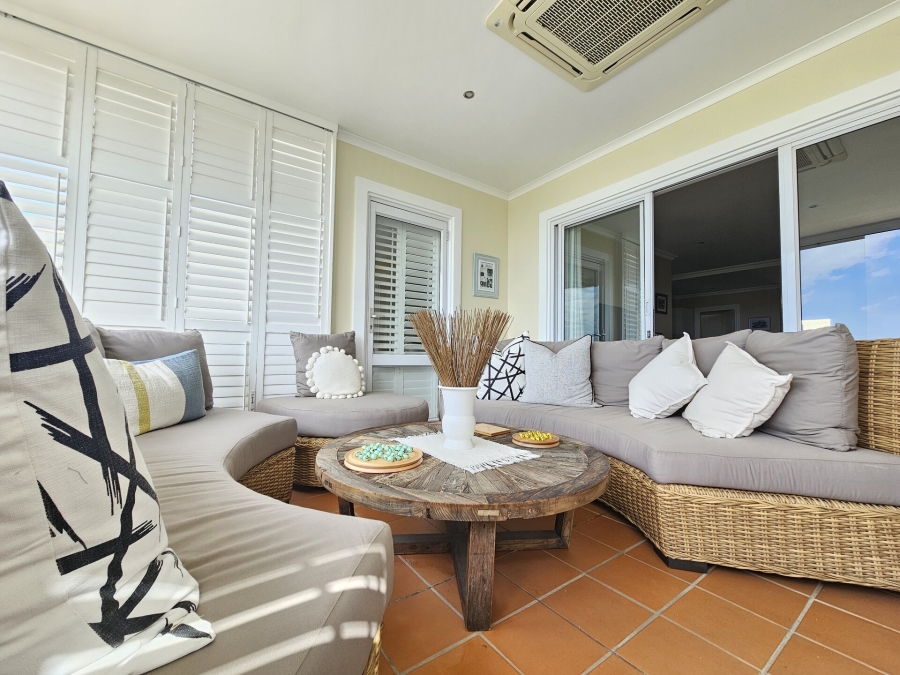 2 Bedroom Property for Sale in La Lucia KwaZulu-Natal