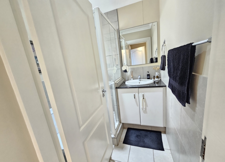 2 Bedroom Property for Sale in La Lucia KwaZulu-Natal
