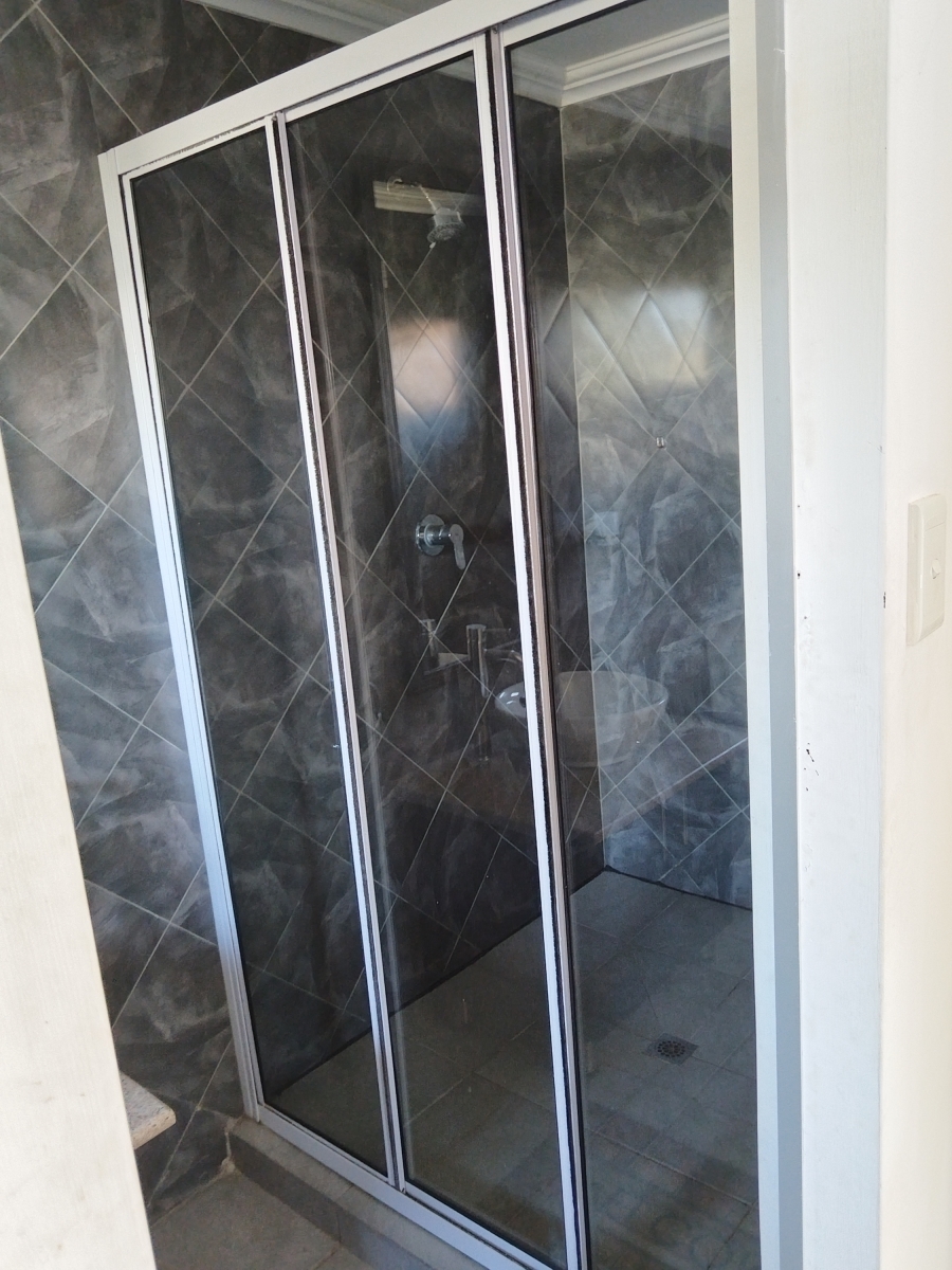 1 Bedroom Property for Sale in La Lucia KwaZulu-Natal