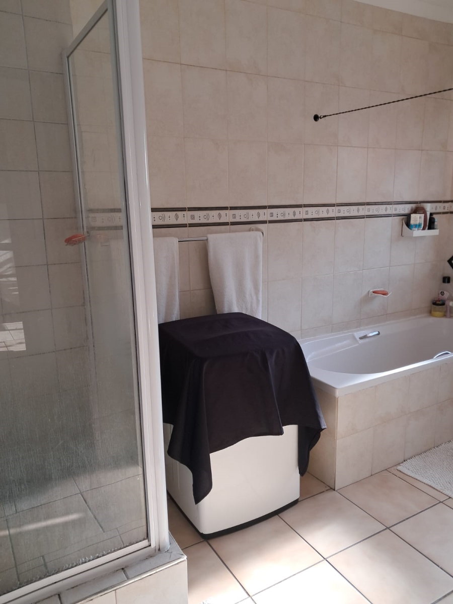 To Let 2 Bedroom Property for Rent in Escombe KwaZulu-Natal