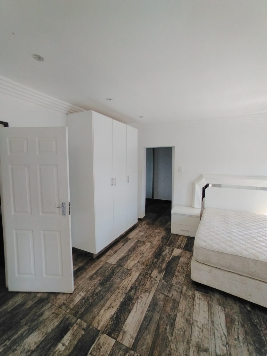 2 Bedroom Property for Sale in La Lucia KwaZulu-Natal