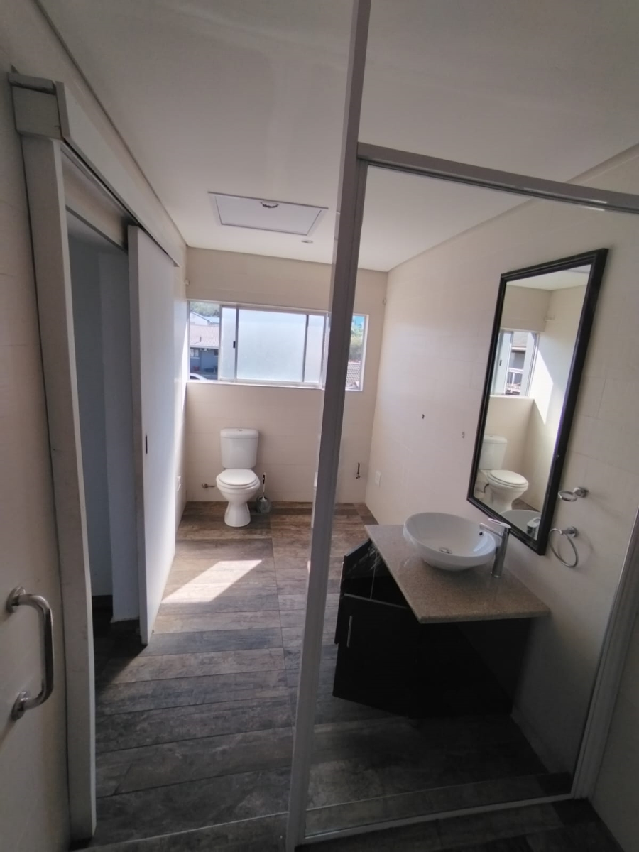 2 Bedroom Property for Sale in La Lucia KwaZulu-Natal