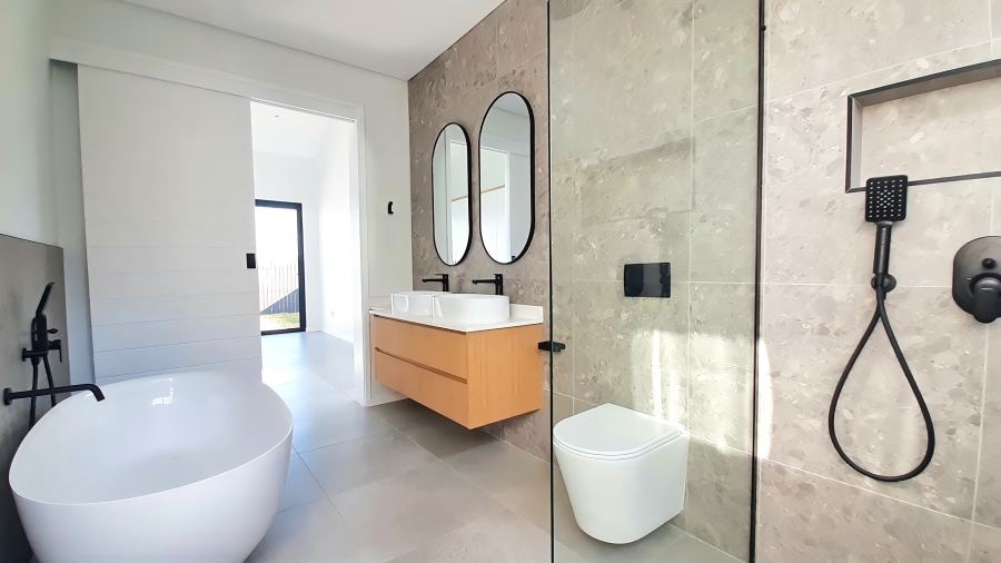 4 Bedroom Property for Sale in Elaleni Coastal Forest Estate KwaZulu-Natal