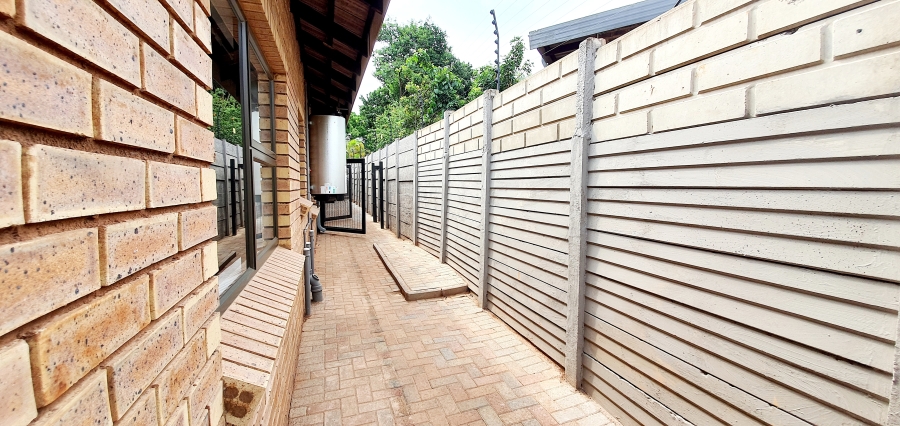 To Let 3 Bedroom Property for Rent in Bulwer KwaZulu-Natal