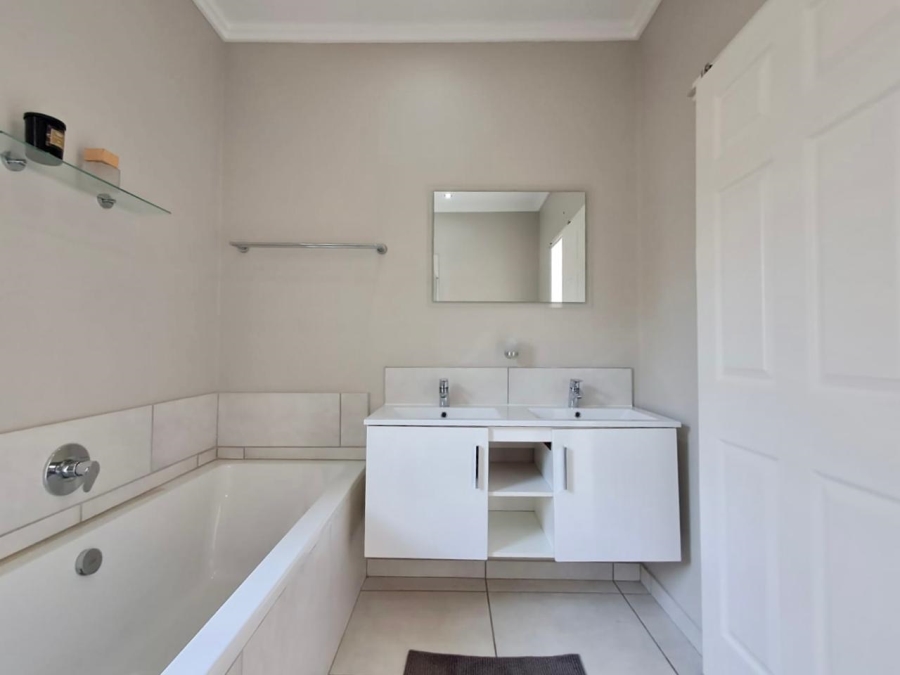 3 Bedroom Property for Sale in Palm Lakes Estate KwaZulu-Natal